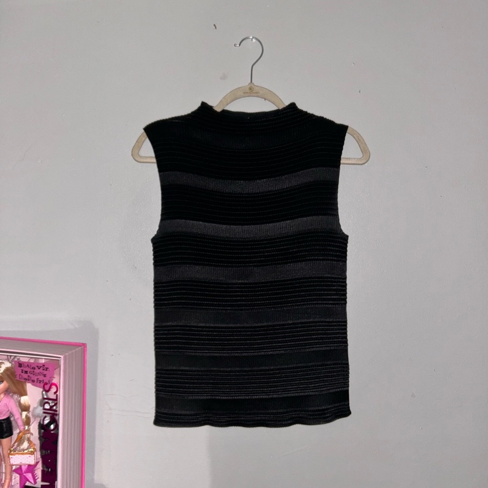 NICOLA Black Fitted Ribbed Tank Top
